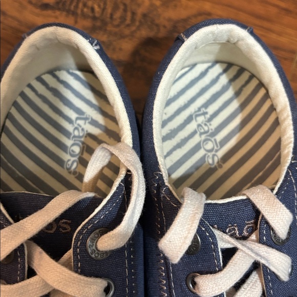 Taos sneakers glyde size 9 New - Picture 6 of 9